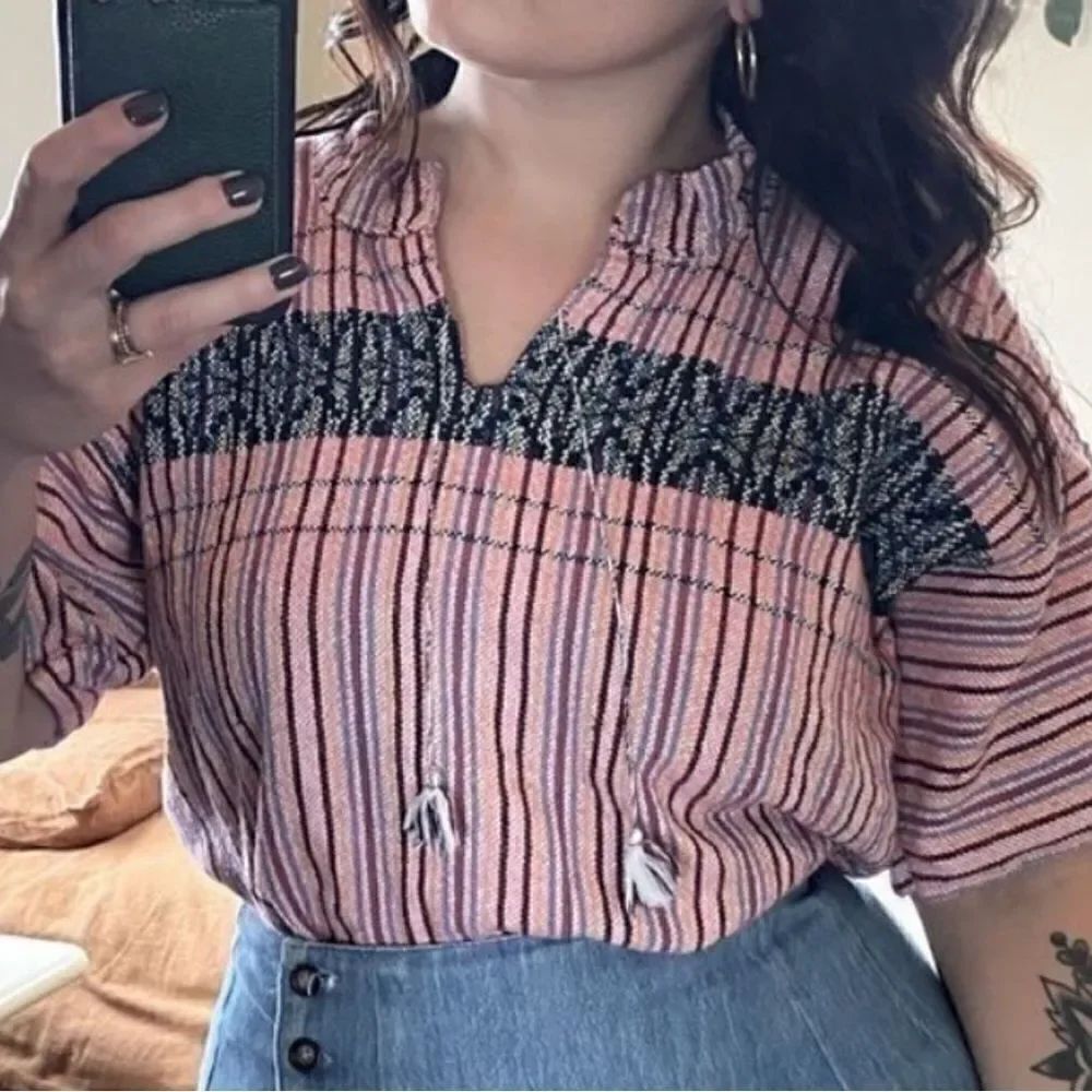 Vintage multi color top